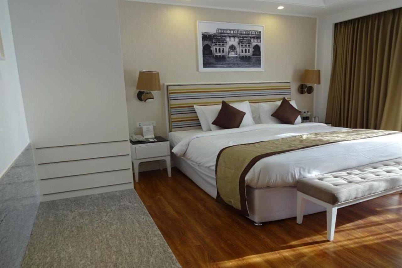 Amanora The Fern Hotels & Club Mundhva Εξωτερικό φωτογραφία