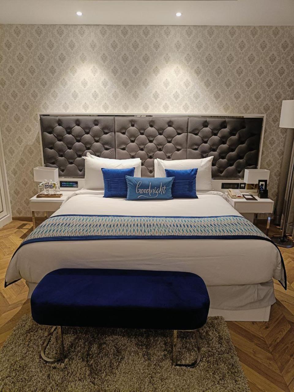 Amanora The Fern Hotels & Club Mundhva Εξωτερικό φωτογραφία