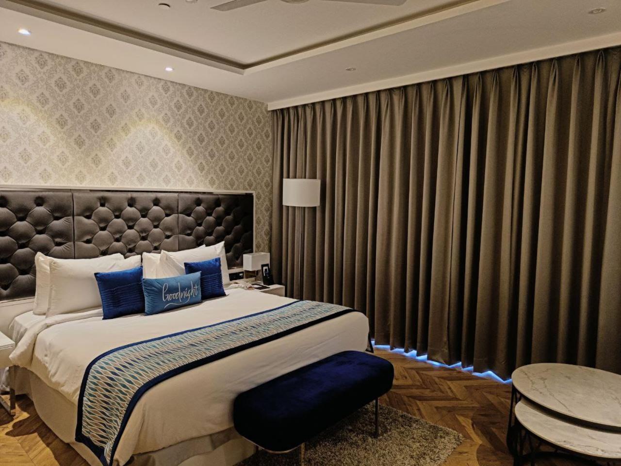 Amanora The Fern Hotels & Club Mundhva Εξωτερικό φωτογραφία