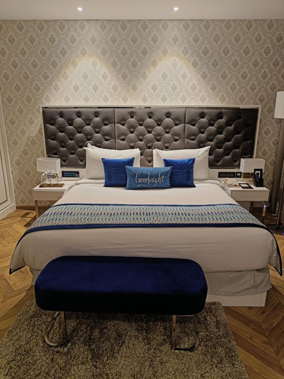 Amanora The Fern Hotels & Club Mundhva Εξωτερικό φωτογραφία