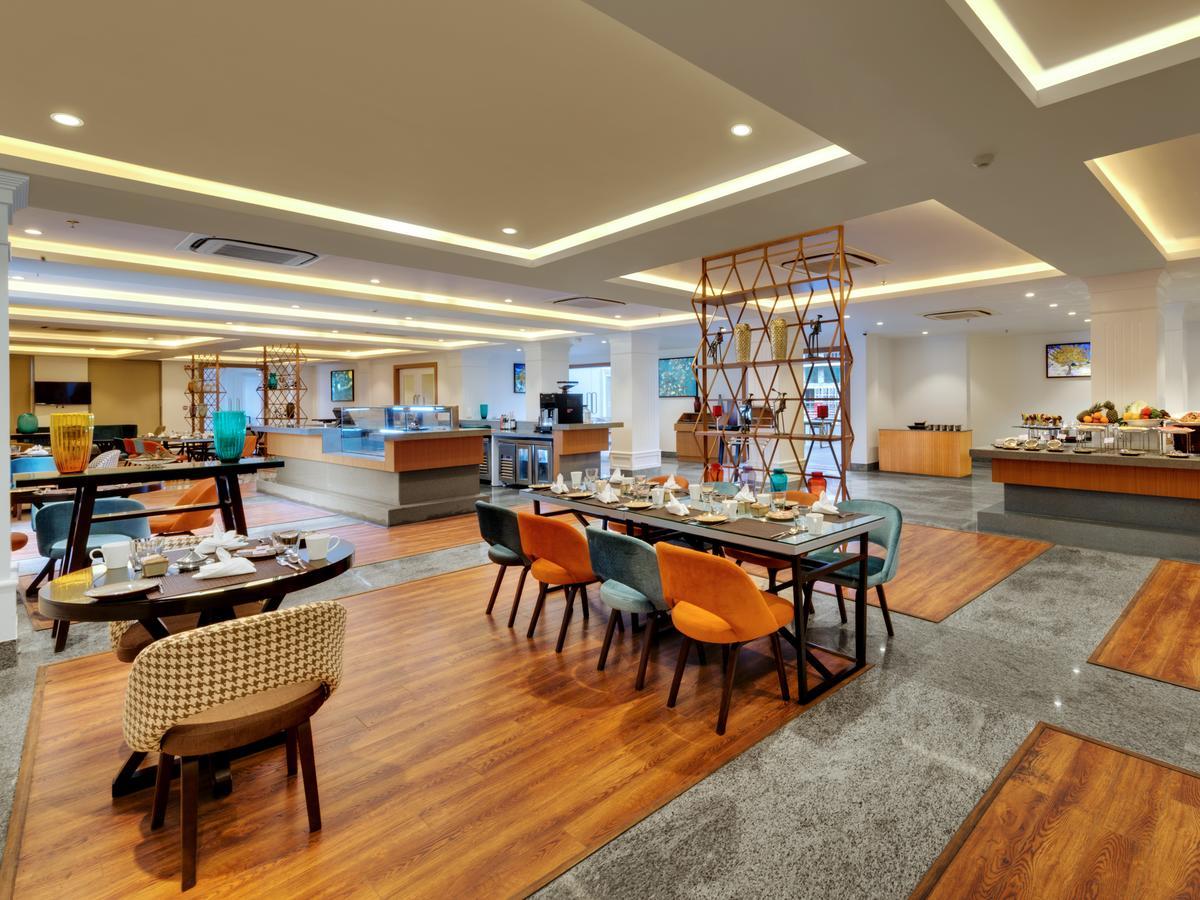 Amanora The Fern Hotels & Club Mundhva Εξωτερικό φωτογραφία